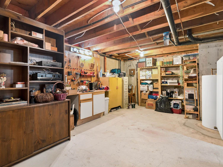 4306 Naughton Avenue, North Vancouver, BC, V7G 2E1 - 26