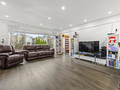 778 E 52nd Avenue - 5