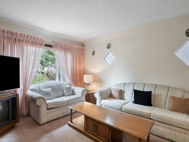 2448 E 29th Avenue, Vancouver, BC, V5R 1T9 - 8