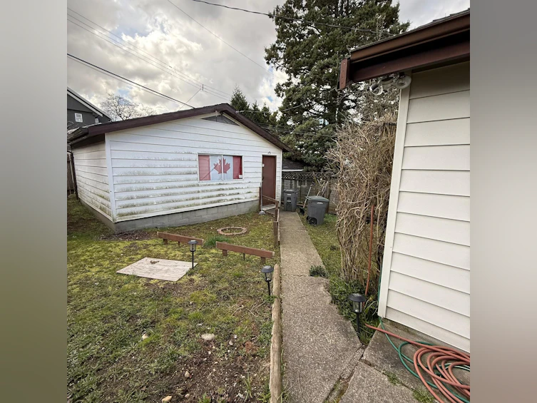 2448 E 29th Avenue, Vancouver, BC, V5R 1T9 - 17