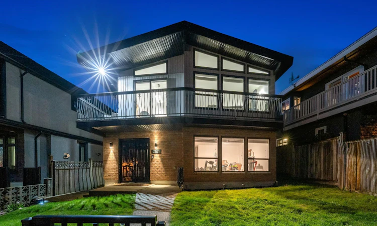 2131 Fraserview Drive
