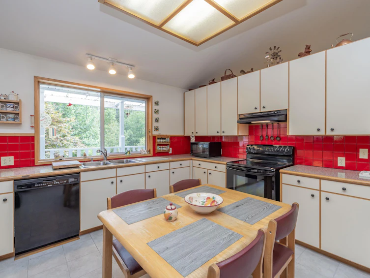26307 Grant Avenue, Maple Ridge, BC, V2W 1H2 - 12