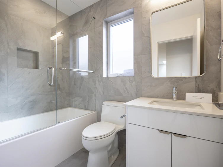 6252 Kitchener Street, Burnaby, BC, V5B 2J4 - 23