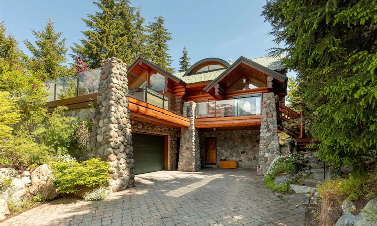 6361 Fairway Drive
