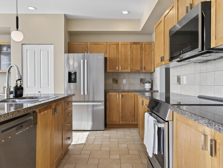 4 Hickory Drive, Port Moody, BC, V3H 5L9 - 8