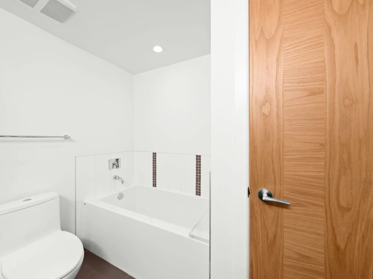 28-230 Salter Street, New Westminster, BC, V3M 0G1 - 18