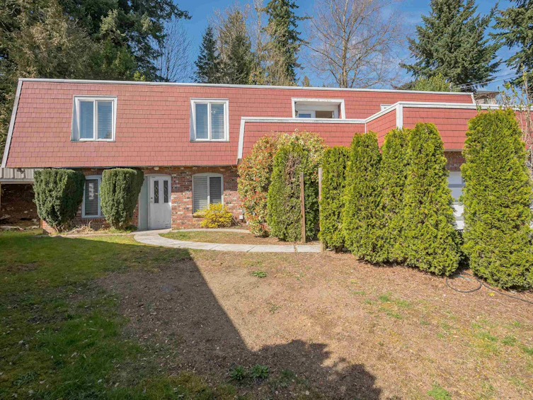 2443 Rideau Street, Abbotsford, BC, V2T 3N3 - 3