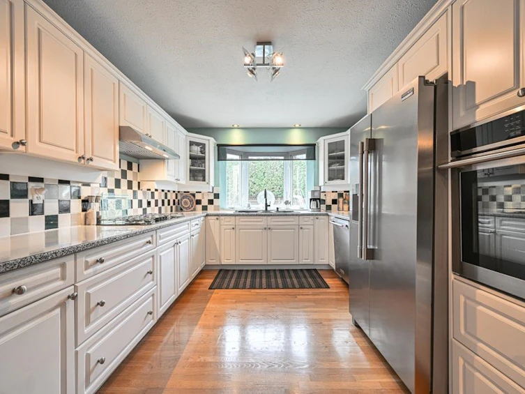 8631 Byron Road, Delta, BC, V4C 7P7 - 8