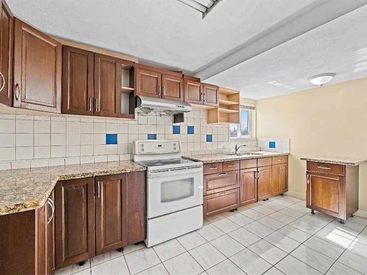 14058 72 Avenue, Surrey, BC, V3W 2P8 - 15