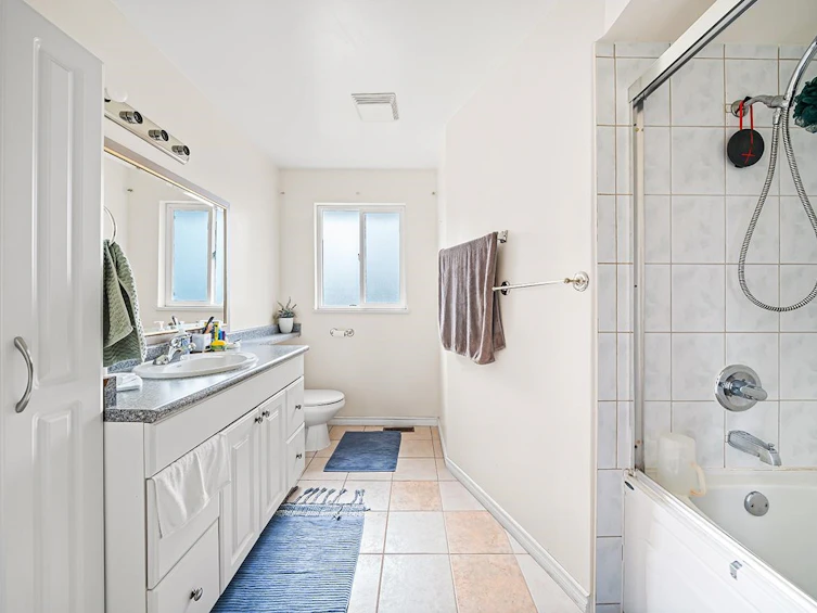 14058 72 Avenue, Surrey, BC, V3W 2P8 - 10