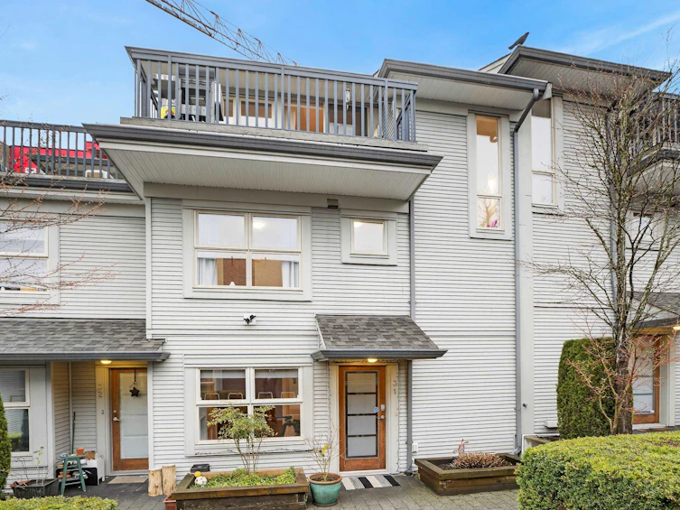 31-3855 Pender Street, Burnaby, BC, V5C 1W5 - 16