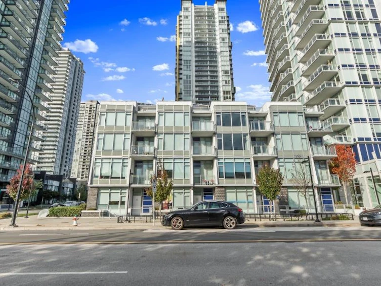 CH3-5051 Imperial Street, Burnaby, BC, V5J 0J3