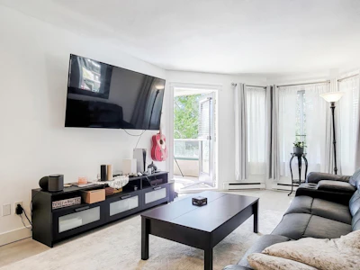 112-3063 Immel Street - 5