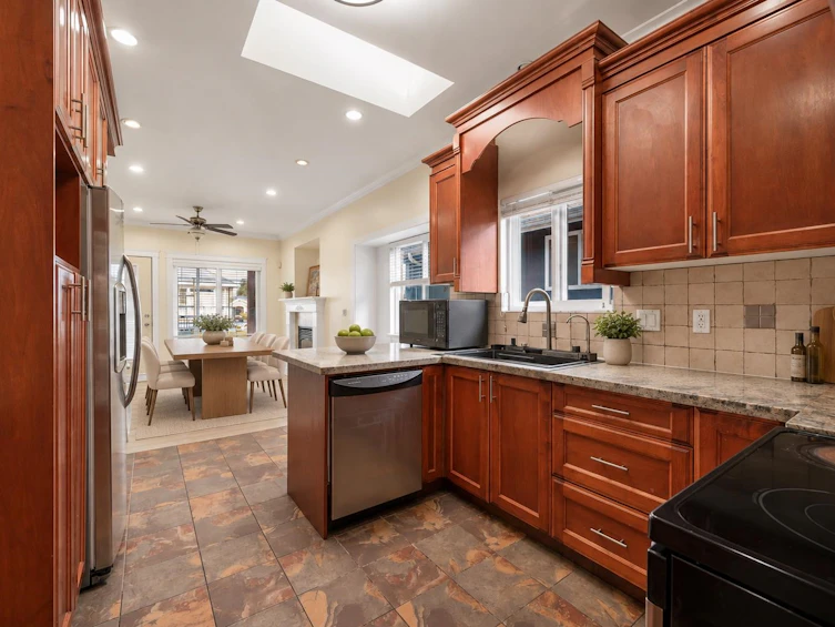 11215 Williams Road, Richmond, BC, V7A 1J2 - 3