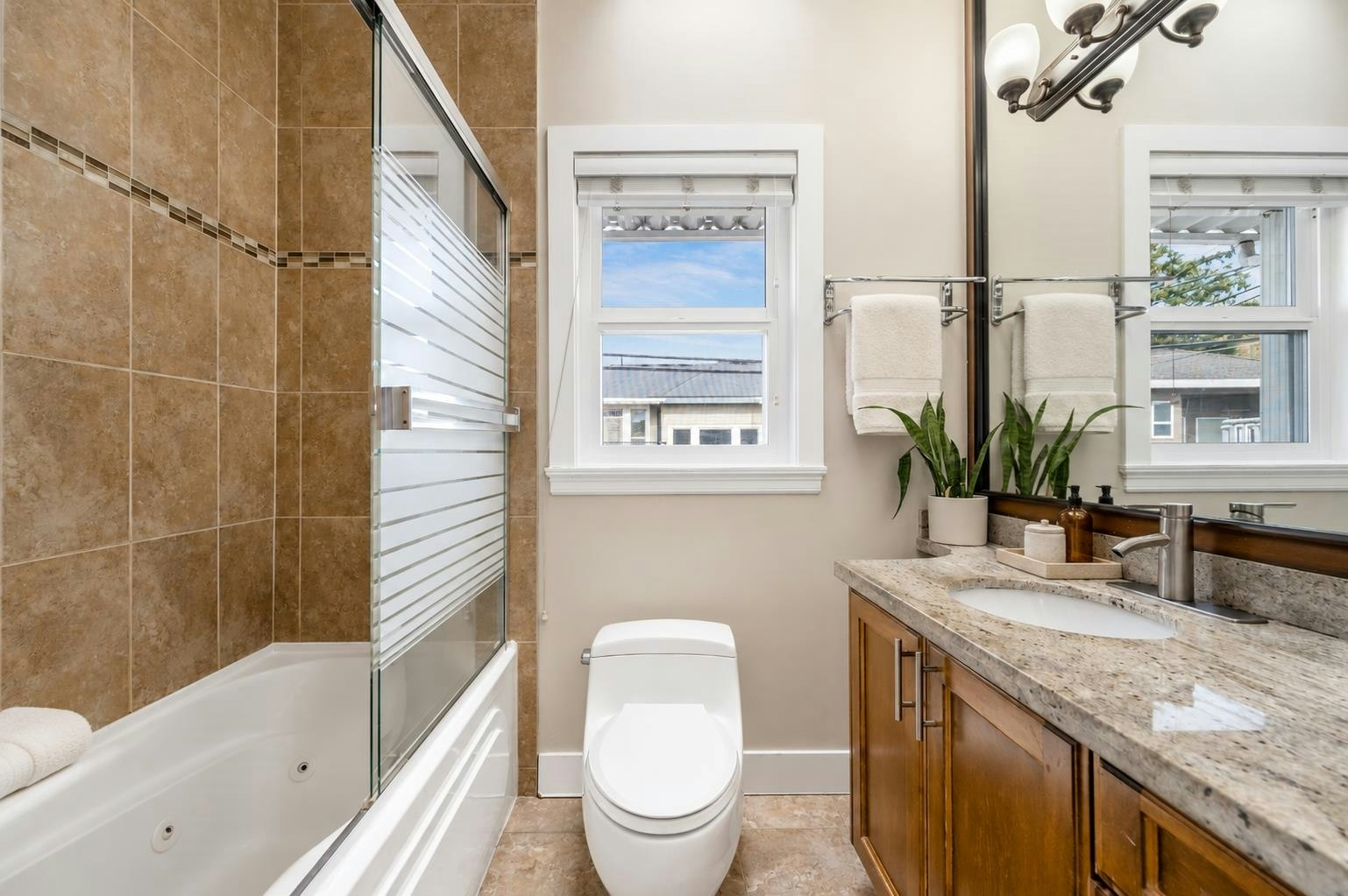 11215 Williams Road, Richmond, BC, V7A 1J2 - 14