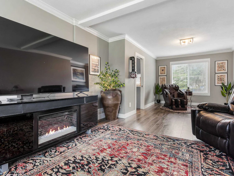 10254 Parkwood Drive, Chilliwack, BC, V0X 1X1 - 10