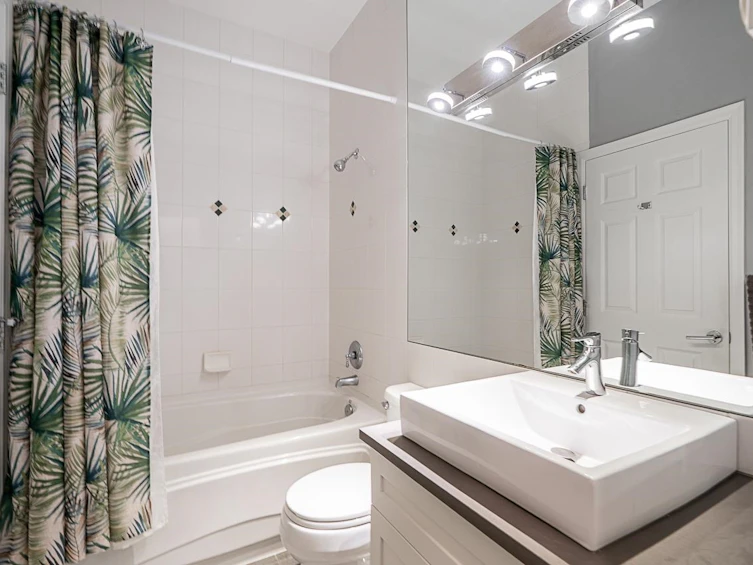 108-131 W 3rd Street, North Vancouver, BC, V7M 1E7 - 24