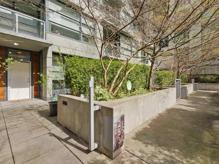 253-108 W 1st Avenue, Vancouver, BC, V5Y 0H4 - 32