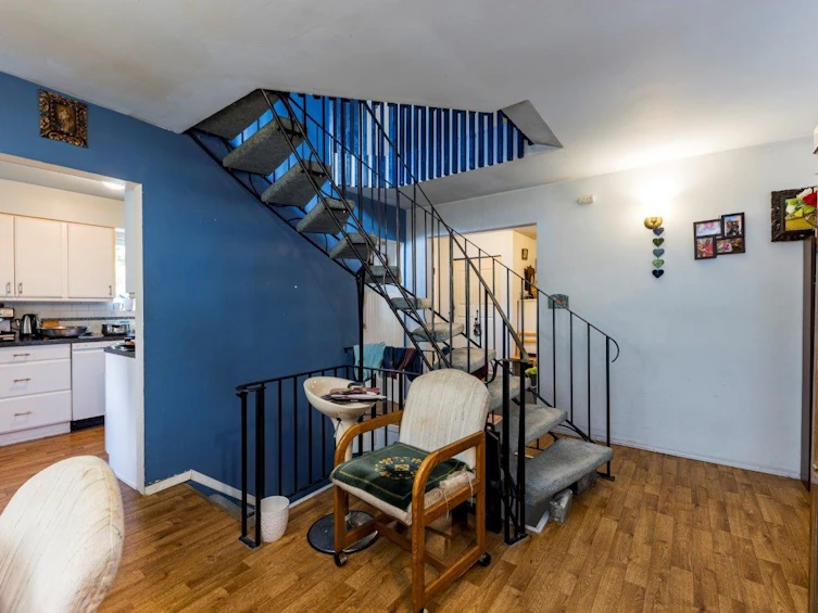 4339 Cliffmont Road, North Vancouver, BC, V7G 1J6 - 21