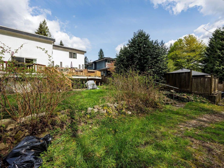 4339 Cliffmont Road, North Vancouver, BC, V7G 1J6 - 9