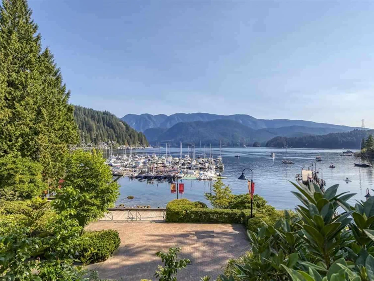 4339 Cliffmont Road, North Vancouver, BC, V7G 1J6 - 39