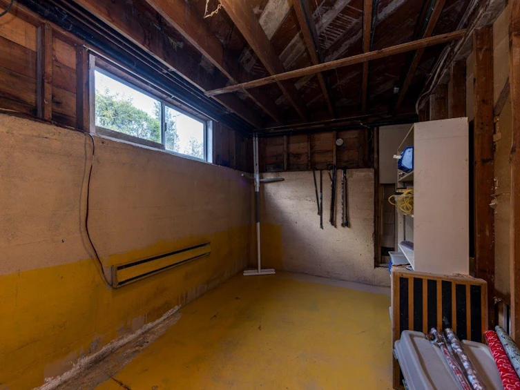 4339 Cliffmont Road, North Vancouver, BC, V7G 1J6 - 37