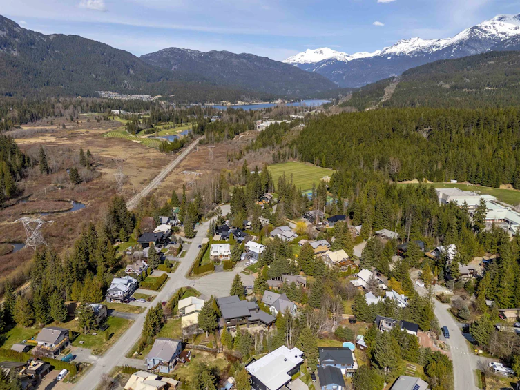 6444 Toad Hollow, Whistler, BC, V8E 0C5 - 30