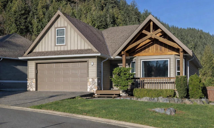 2-14550 Morris Valley Road