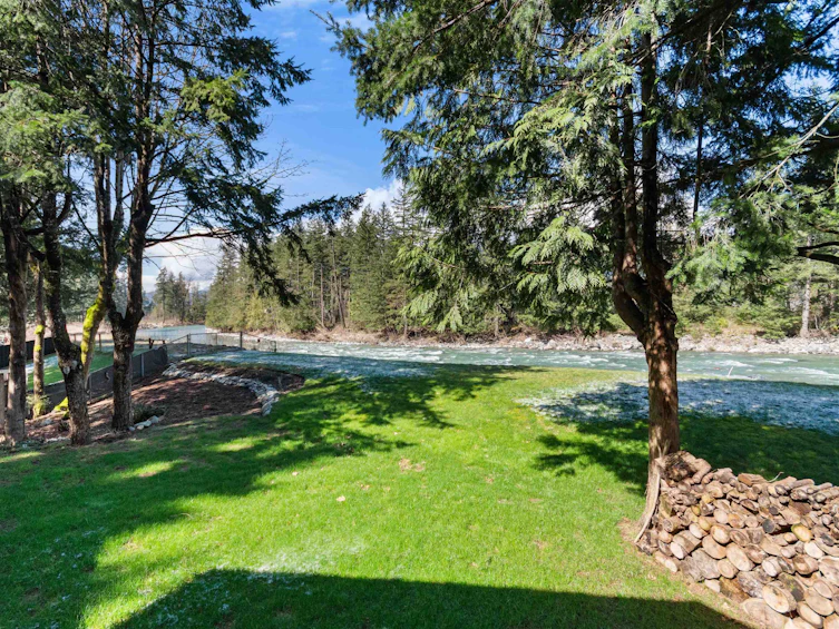 30 Robertson Crescent, Hope, BC, V0X 1L4 - 4