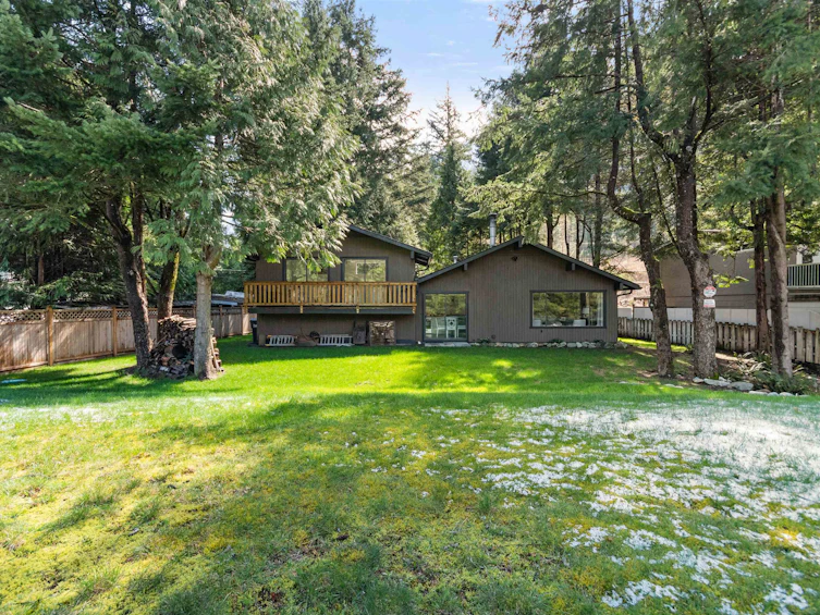 30 Robertson Crescent, Hope, BC, V0X 1L4