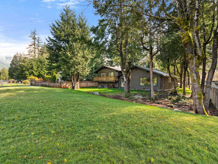 30 Robertson Crescent, Hope, BC, V0X 1L4 - 36