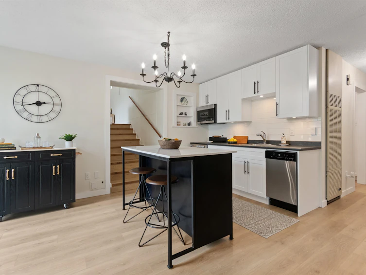 30 Robertson Crescent, Hope, BC, V0X 1L4 - 11