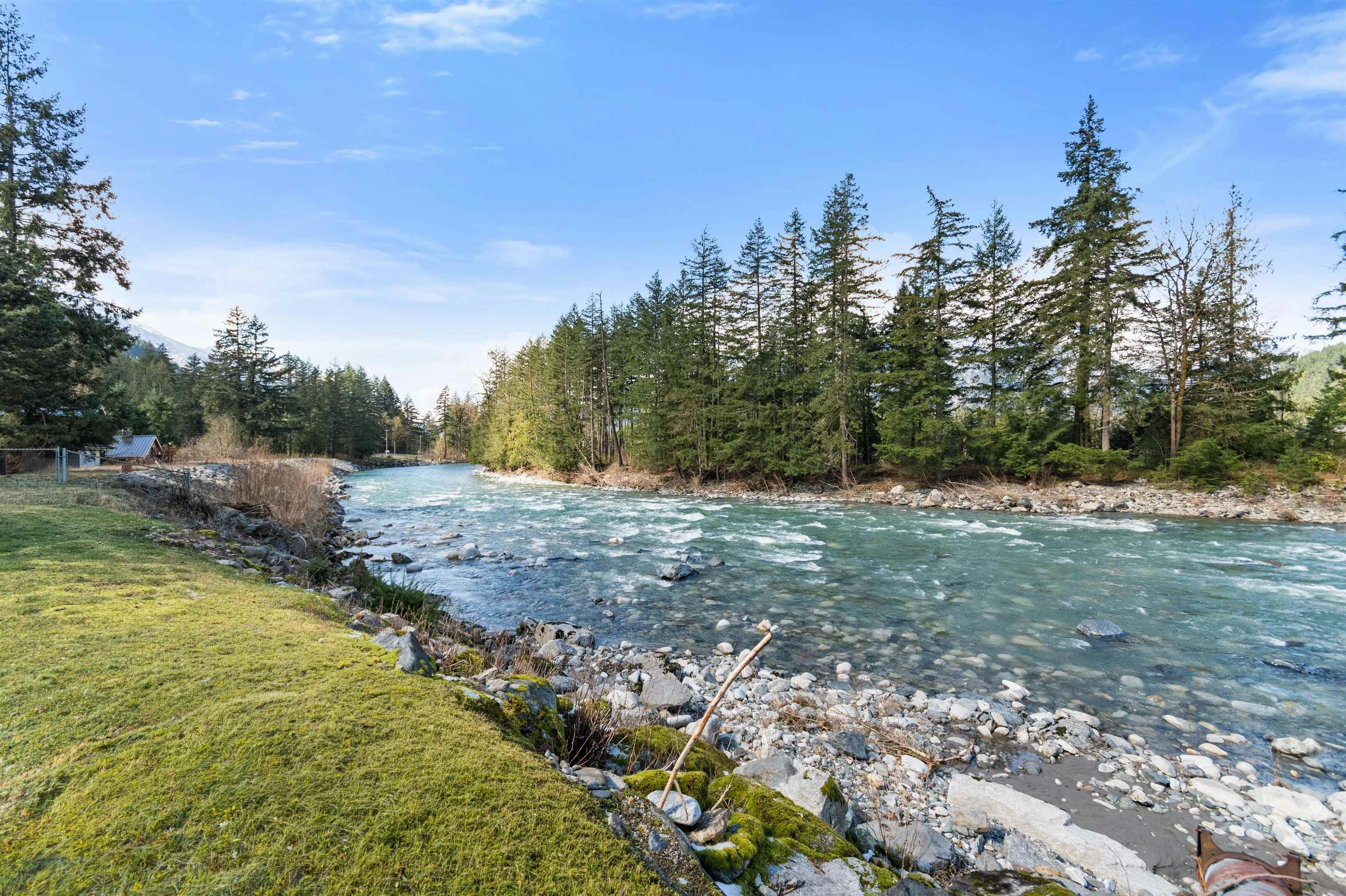 30 Robertson Crescent, Hope, BC, V0X 1L4 - 3
