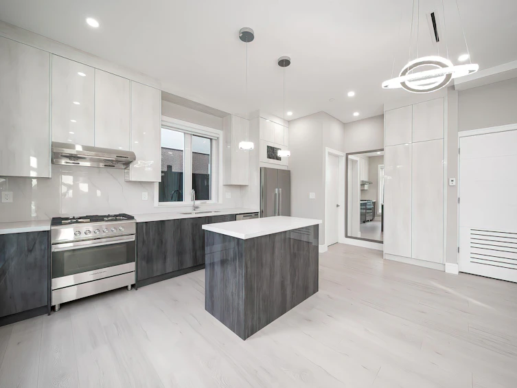 5350 Lanark Street, Vancouver, BC, V5P 2Y1 - 6