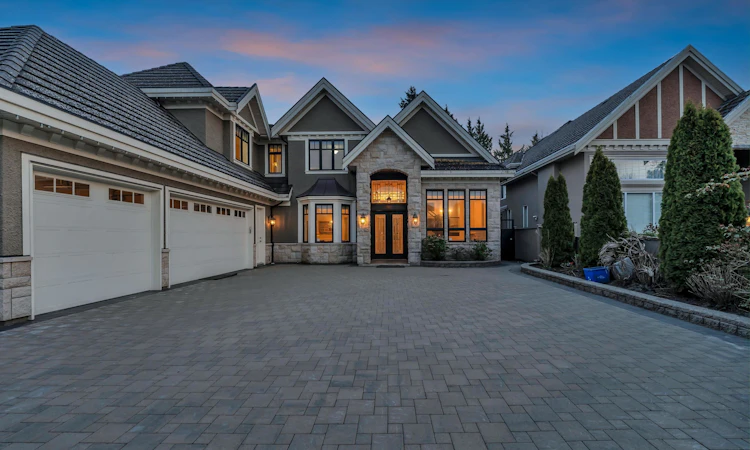 6100 Maple Road