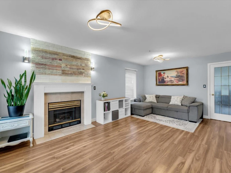 3-6675 No. 2 Road, Richmond, BC, V7C 3L5 - 6