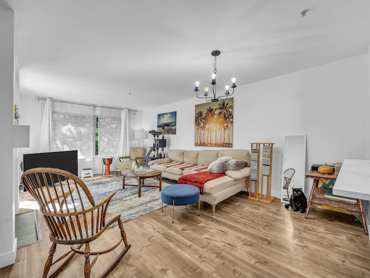 310-15220 Guildford Drive, Surrey, BC, V3R 0Y6 - 13