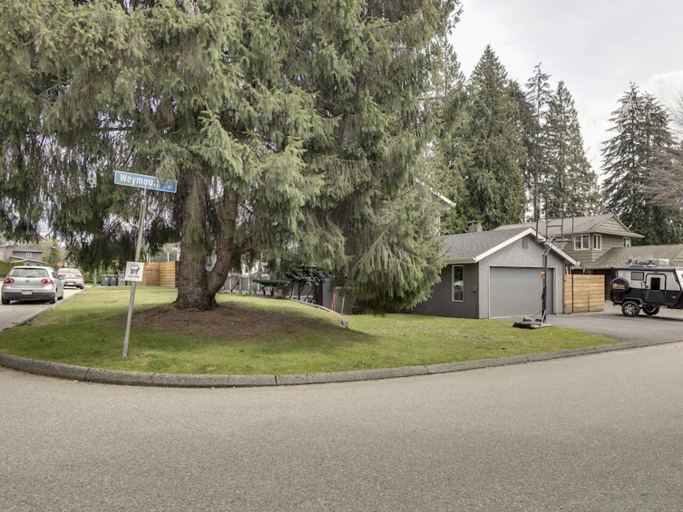763 Weymouth Drive, North Vancouver, BC, V7K 2Z5 - 37