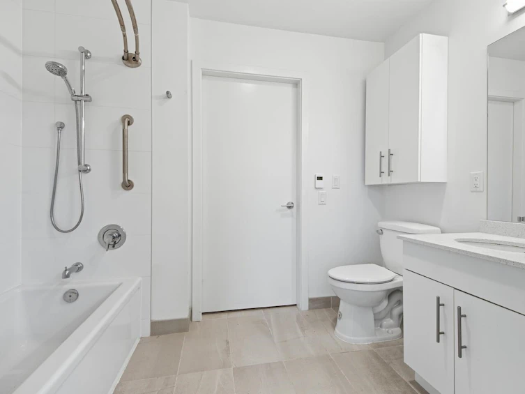 405-2137 Chesterfield Avenue, North Vancouver, BC, V7M 2P7 - 11