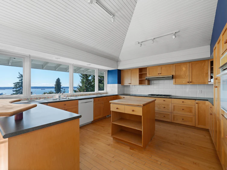 2220 Queens Avenue, West Vancouver, BC, V7V 2Y3 - 12
