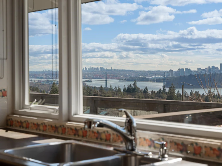 2220 Queens Avenue, West Vancouver, BC, V7V 2Y3 - 13