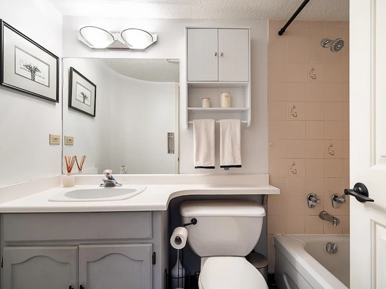 202-320 W 2nd Street, North Vancouver, BC, V7M 1E1 - 14