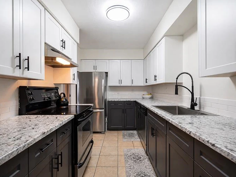 202-320 W 2nd Street, North Vancouver, BC, V7M 1E1 - 10
