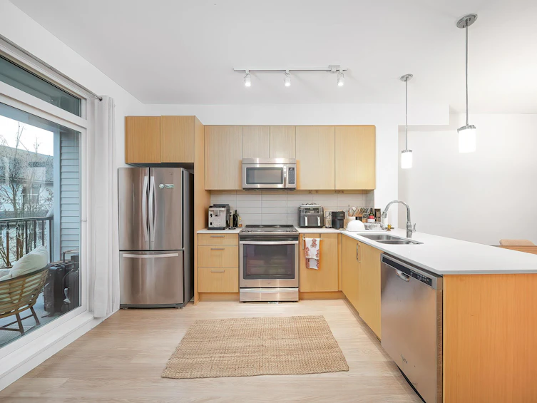 206-7250 18th Avenue, Burnaby, BC, V3N 1H3 - 12