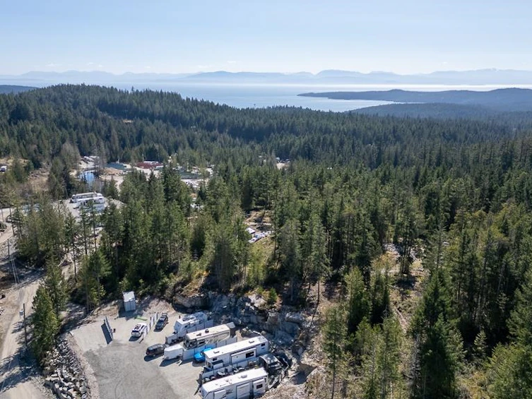 9384 Stephens Way, Halfmoon Bay, BC, V7Z 1G9 - 9