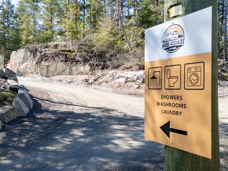9384 Stephens Way, Halfmoon Bay, BC, V7Z 1G9 - 25