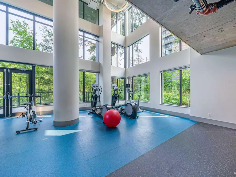 401-8850 University Crescent, Burnaby, BC, V5A 4Y8 - 9