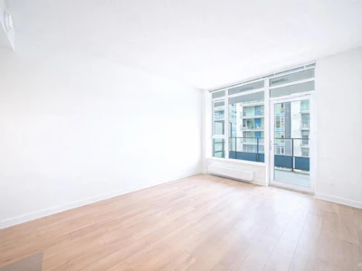 401-8850 University Crescent - 2