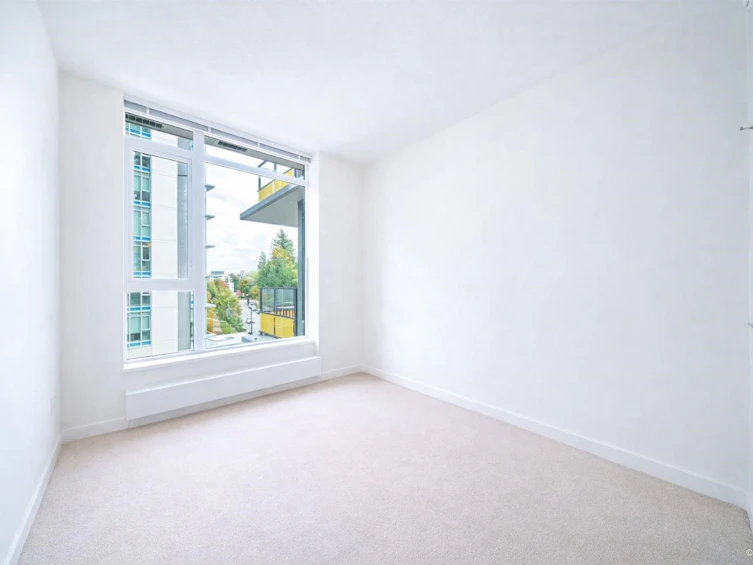 401-8850 University Crescent, Burnaby, BC, V5A 4Y8 - 5