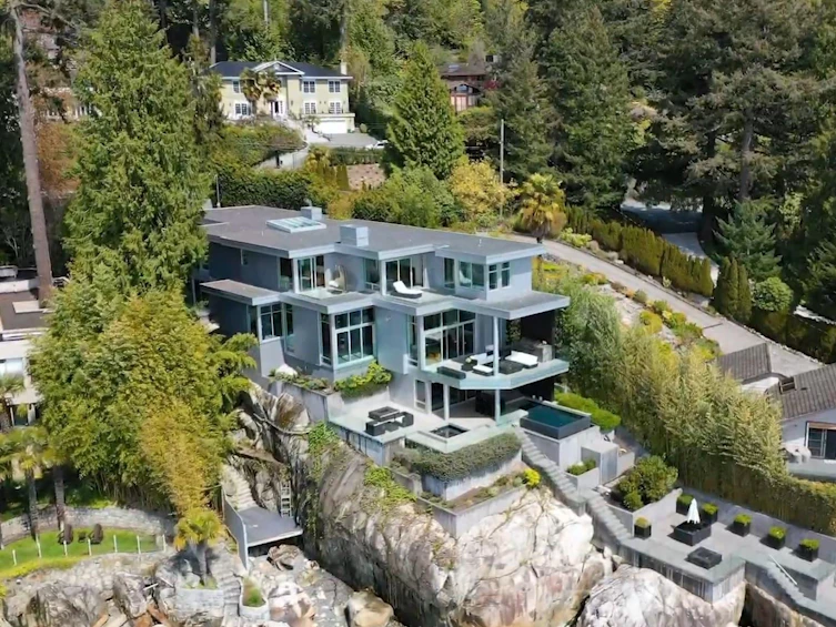 3906 Marine Drive, West Vancouver, BC, V7V 1N4